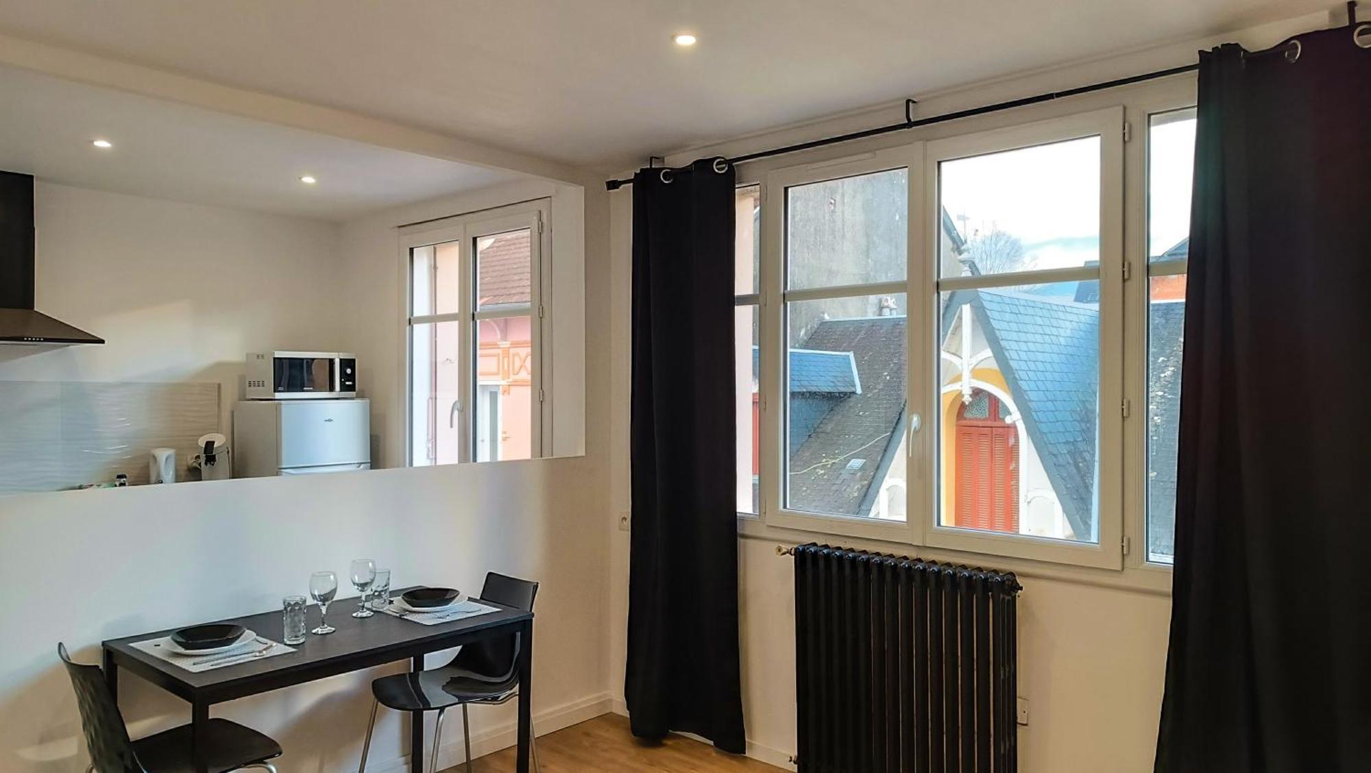 Foucault - Appartements - Au Coeur De Lurdy Exteriér fotografie