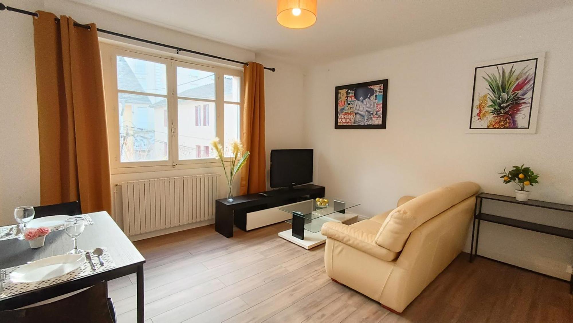 Foucault - Appartements - Au Coeur De Lurdy Exteriér fotografie