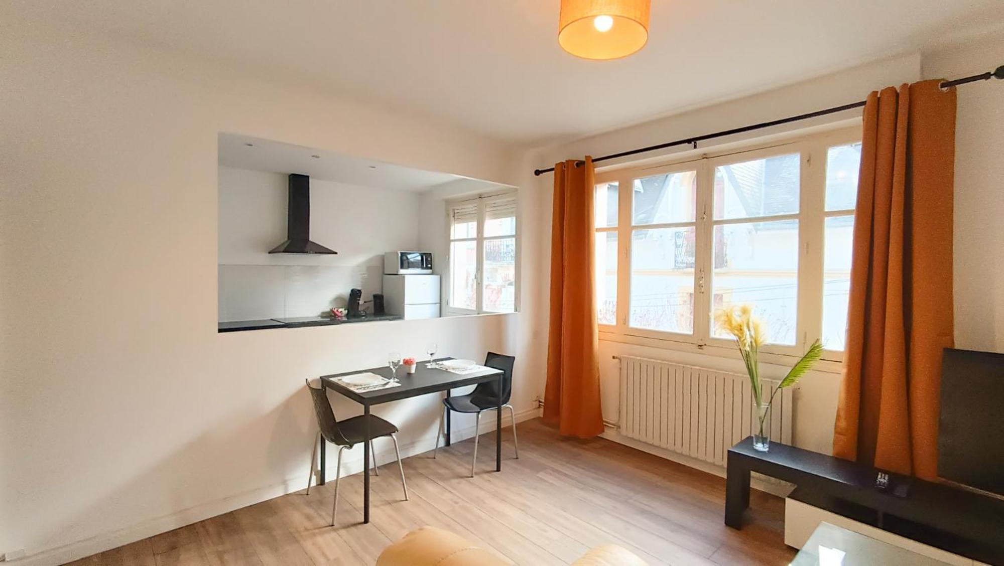 Foucault - Appartements - Au Coeur De Lurdy Exteriér fotografie