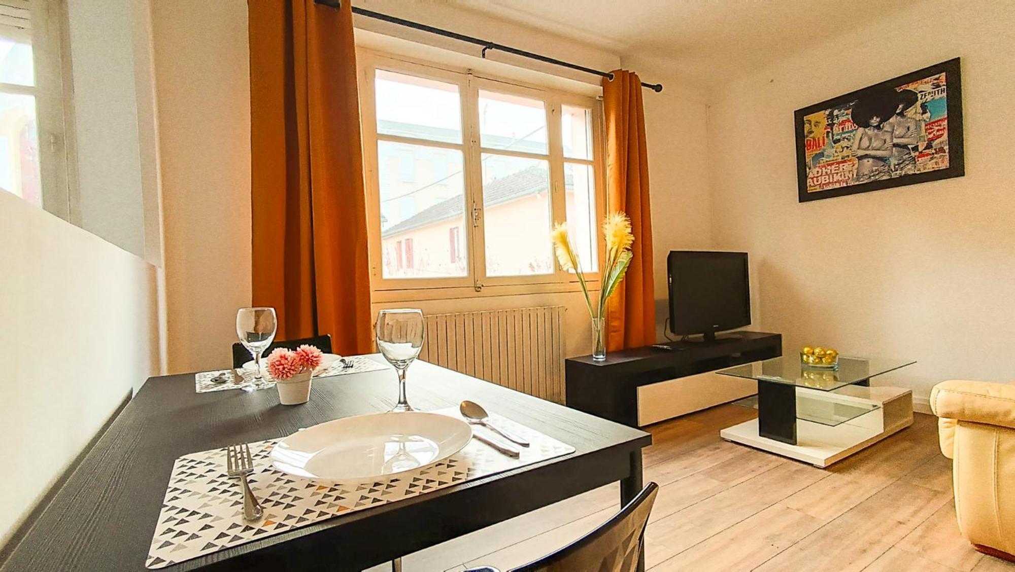 Foucault - Appartements - Au Coeur De Lurdy Exteriér fotografie