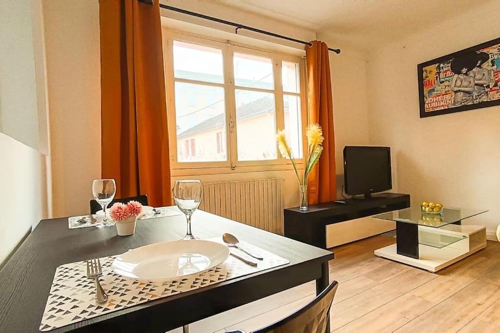 Foucault - Appartements - Au Coeur De Lurdy Exteriér fotografie